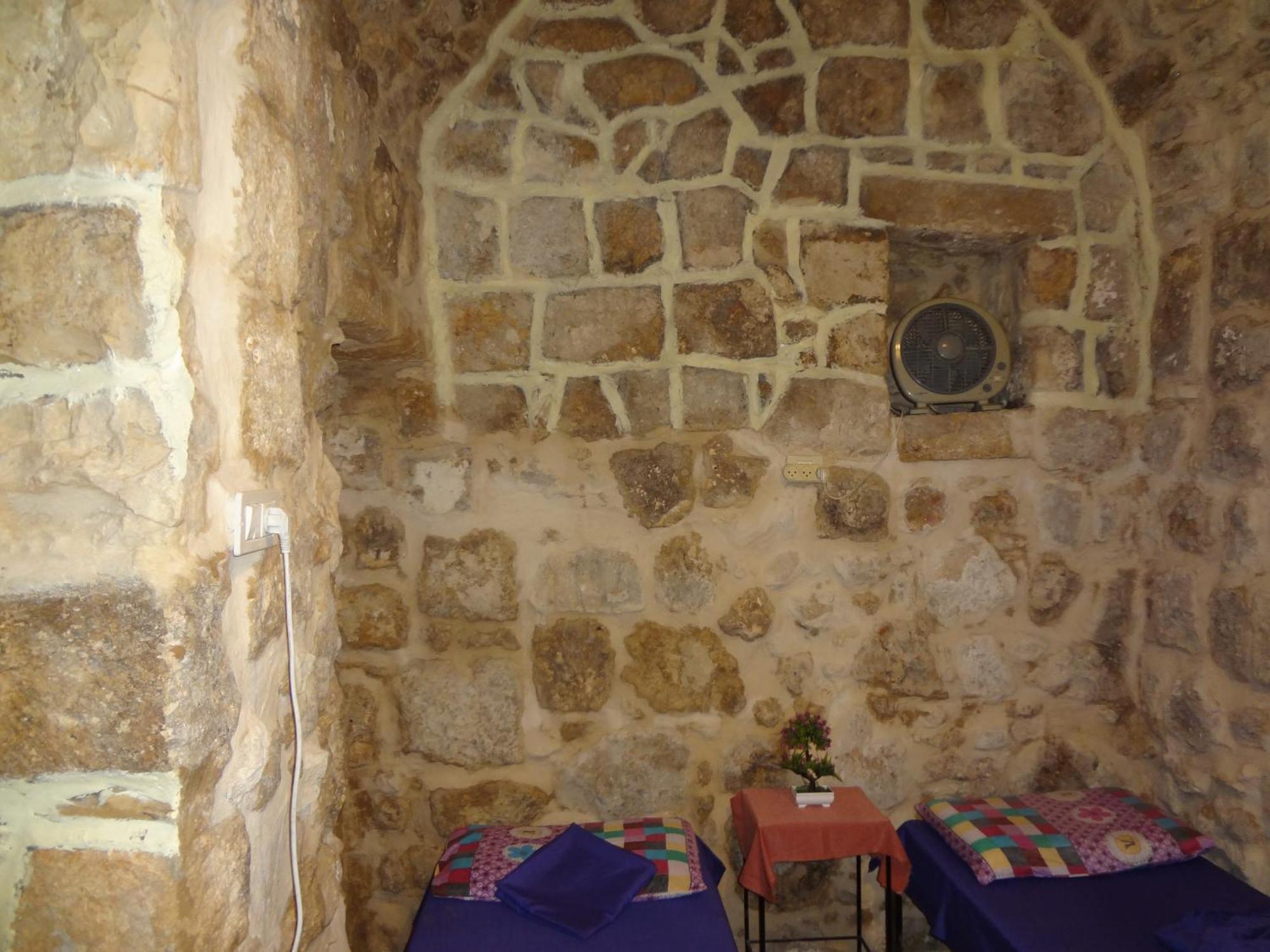 Jaffa Gate Hostel Єрусалим Номер фото